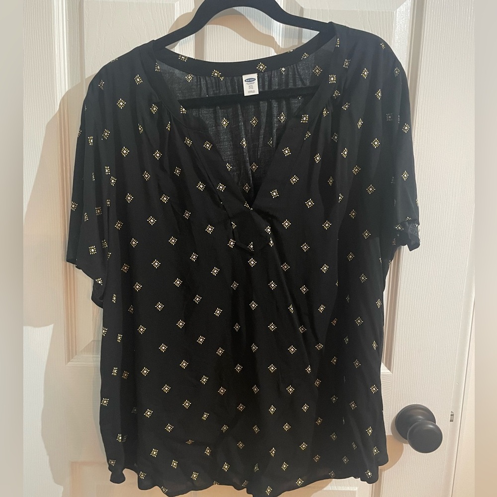 Old Navy flowy v neck blouse.